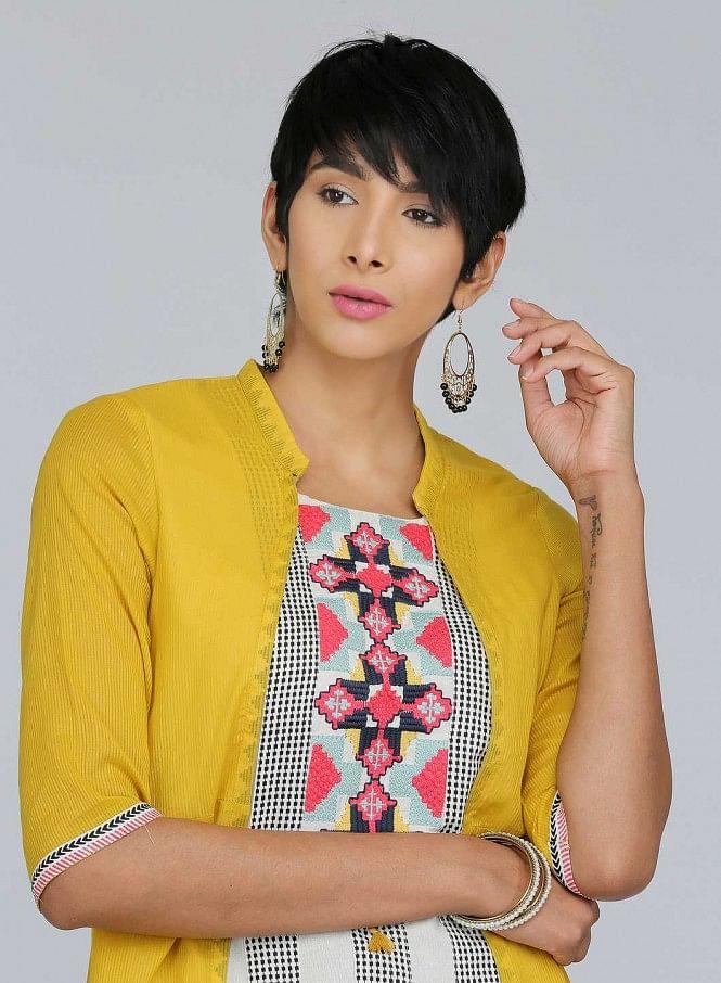 Yellow Mandarin Neck Printed kurta - wforwoman