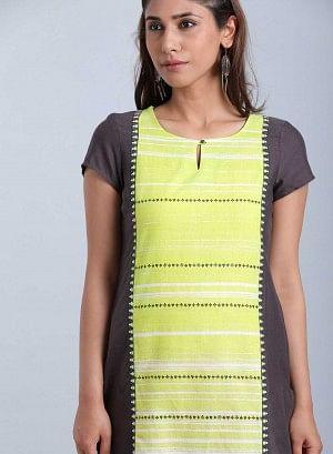 Black &amp; Green Printed Stylized Round Neck kurta - wforwoman