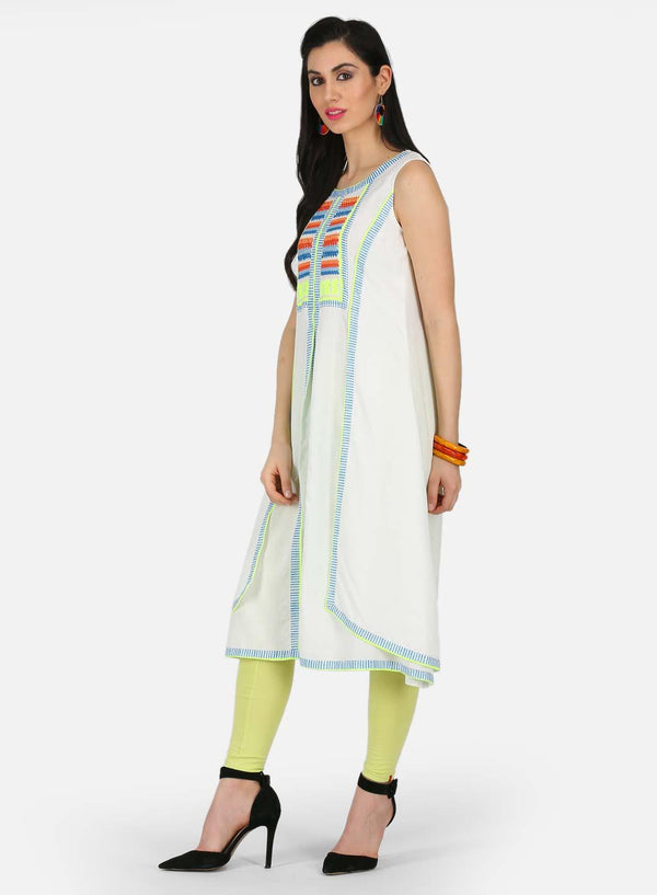 White Embroidered Round Neck kurta
