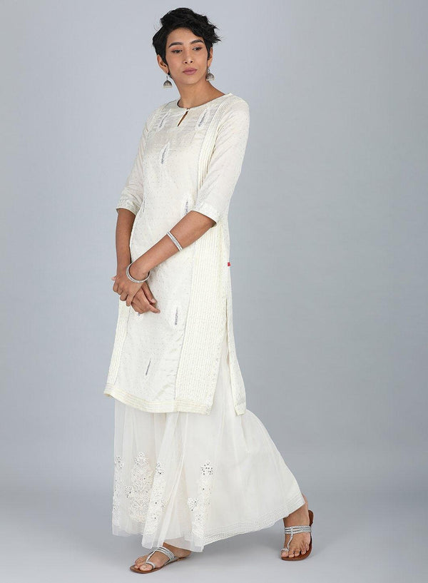 White Round Neck Embroidered kurta