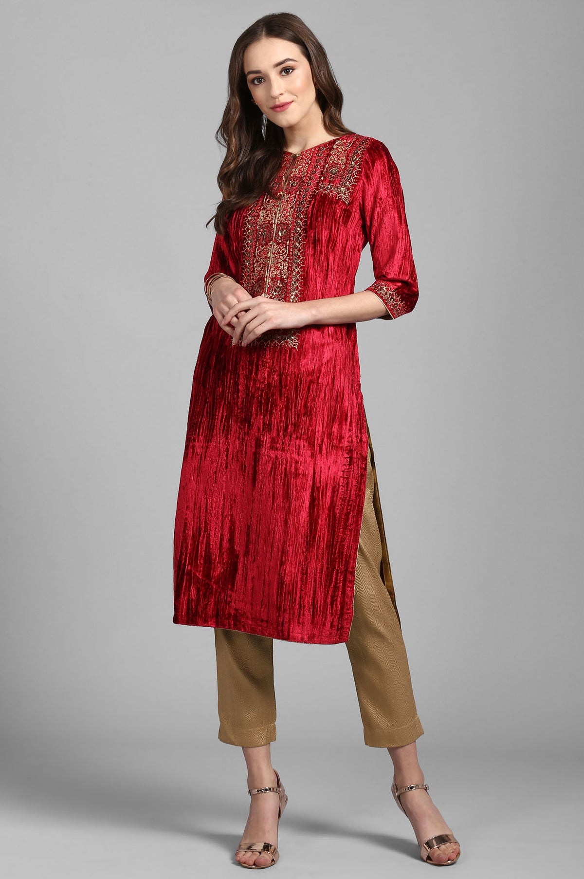 Red Round Neck Velvet Winter kurta - 6