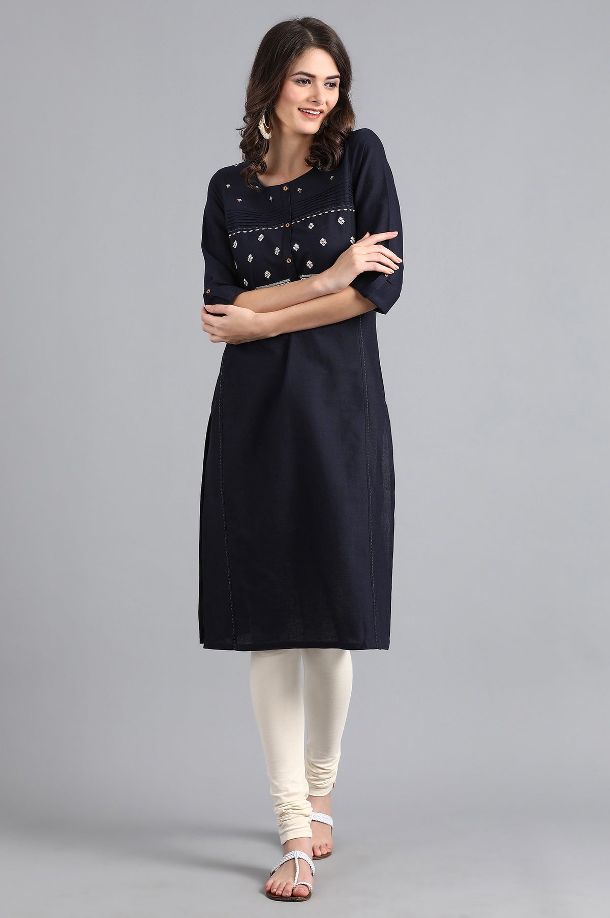 Blue Round Neck Embroidered kurta - XS