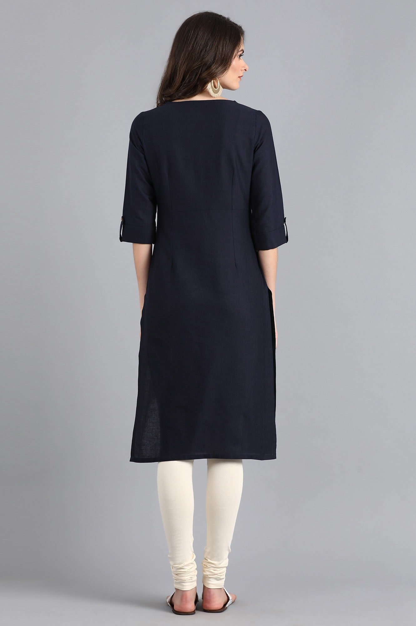 Blue Round Neck Embroidered kurta