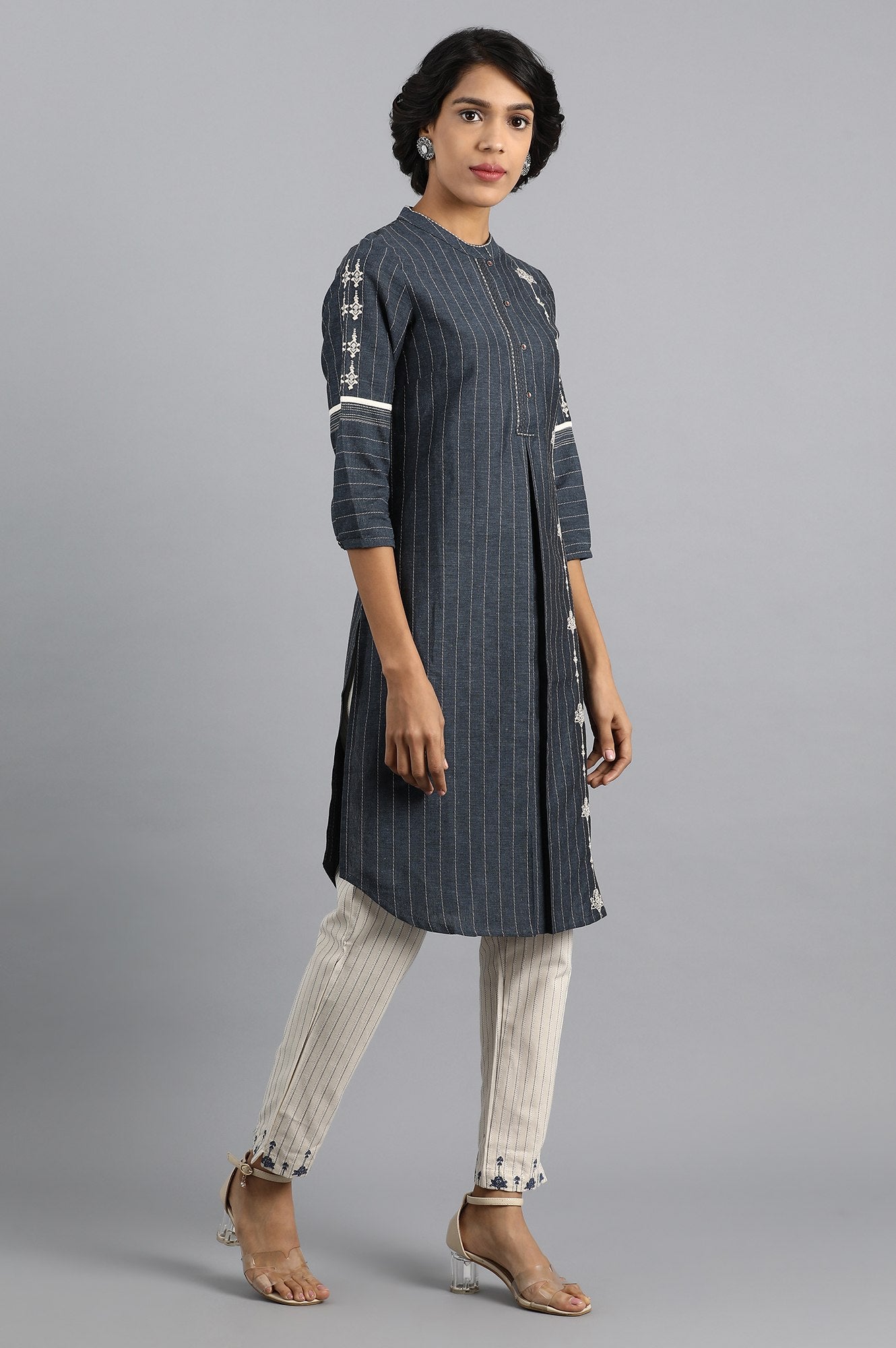 Blue Mandarin Neck Printed kurta