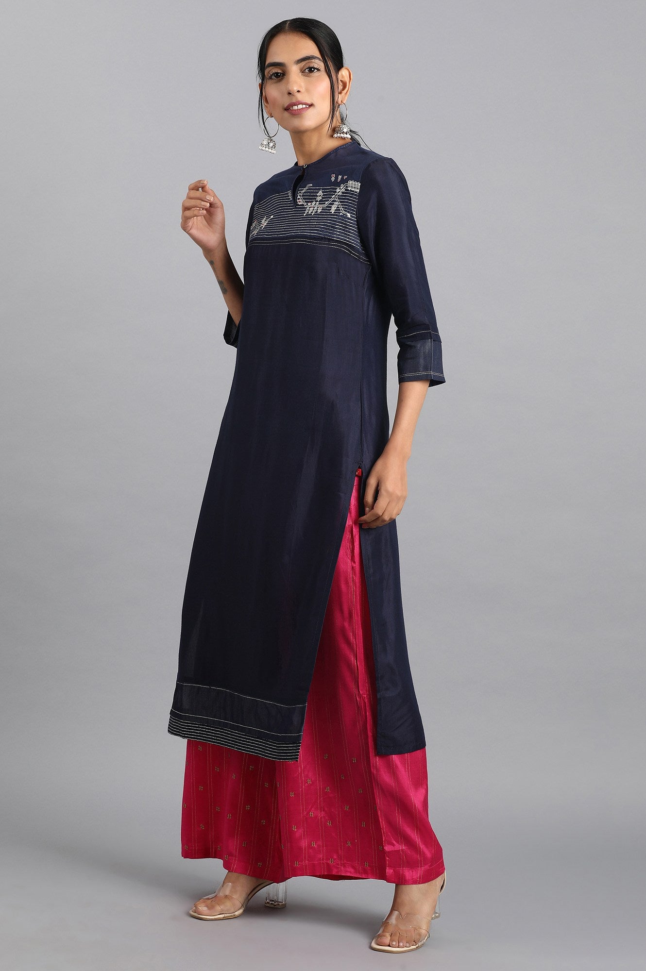 Blue Round Neck Embroidered kurta