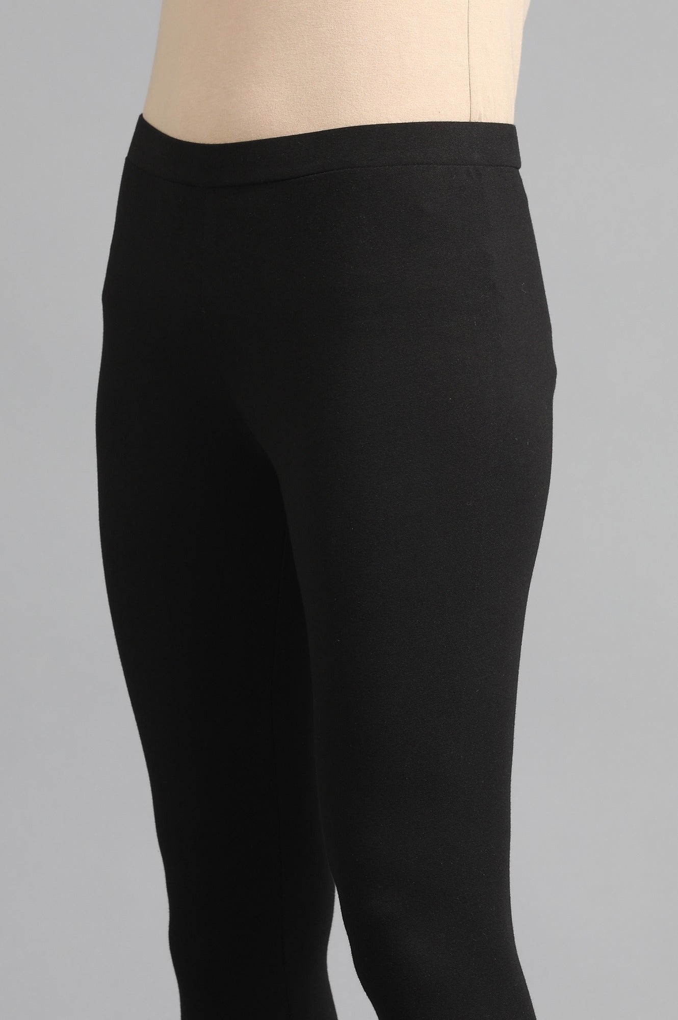 Buy Black Solid Tights Online for Woman | WforWoman