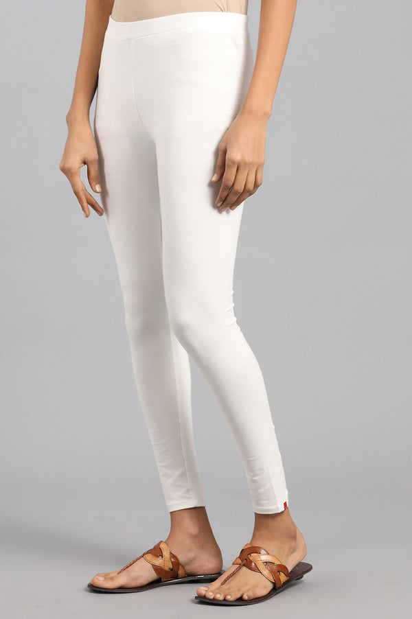 Ecru Solid Slim Pants