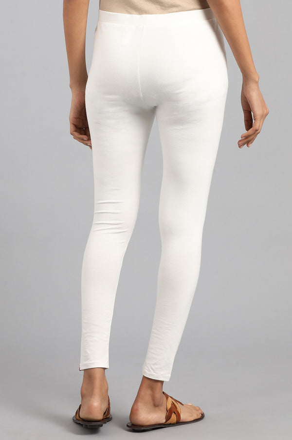 Ecru Solid Slim Pants
