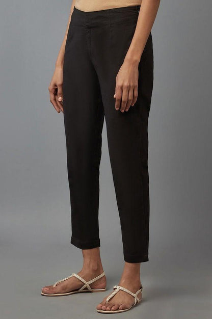 Black Solid Trousers - wforwoman
