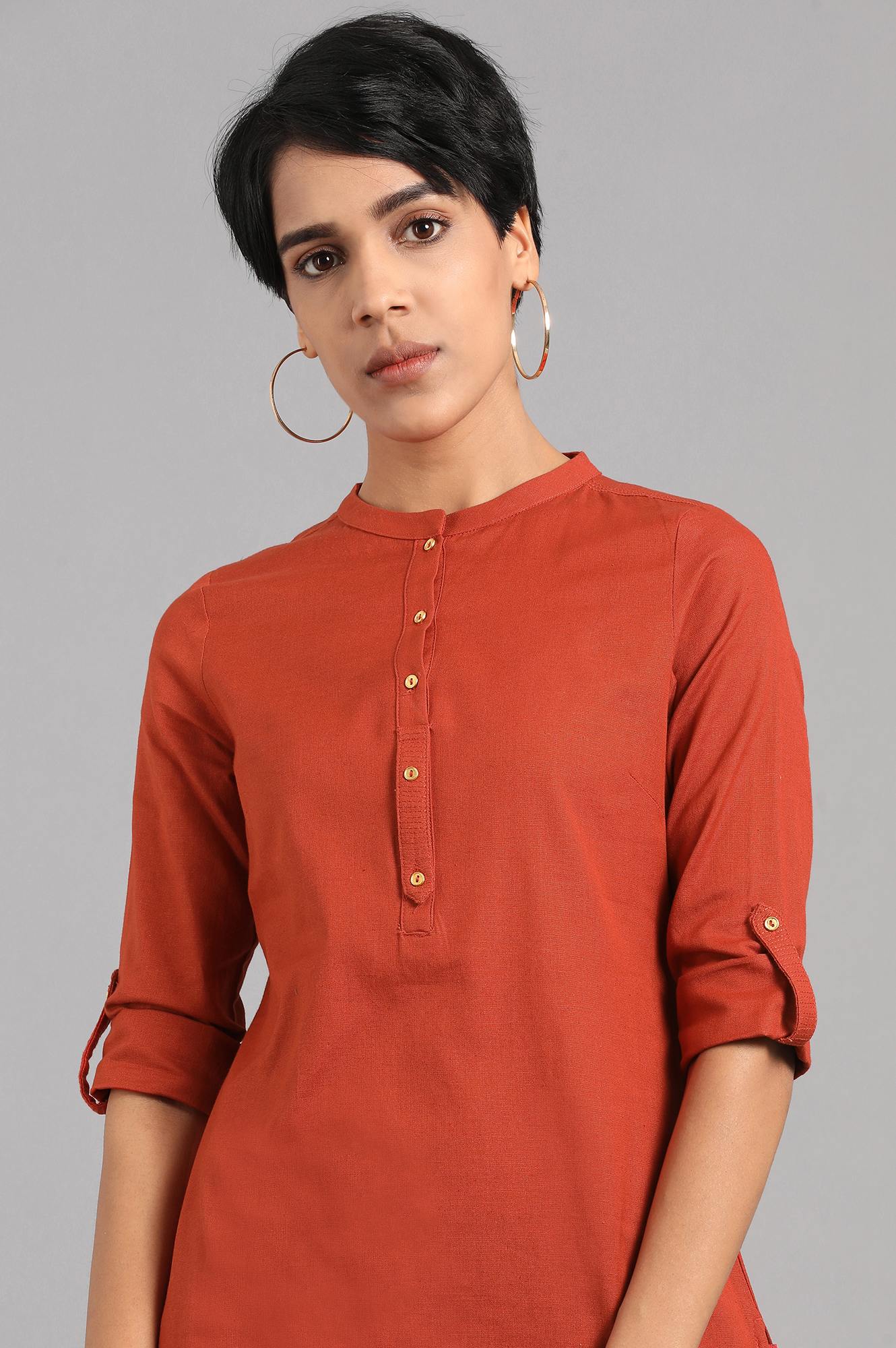 Red Mandarin Neck Solid kurta
