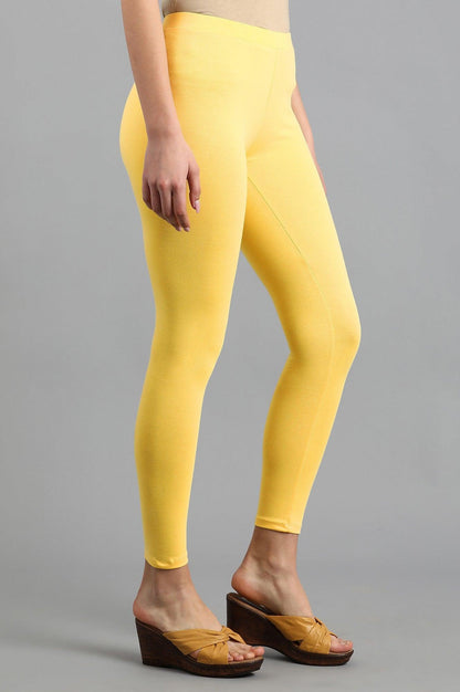 Red Mandarin Neck Solid kurta - wforwoman