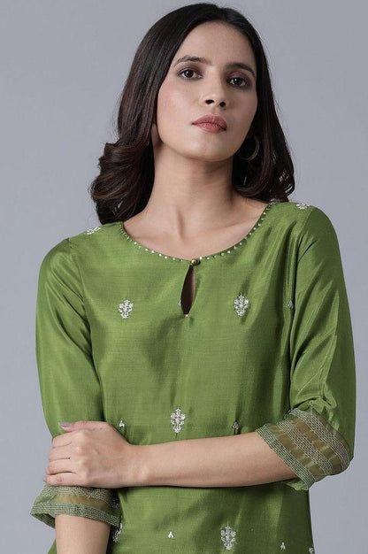 Green Embroidered kurta - wforwoman