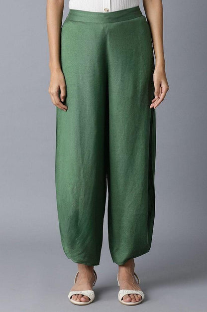 ELM Green Solid Pleated Carrot Pants - wforwoman