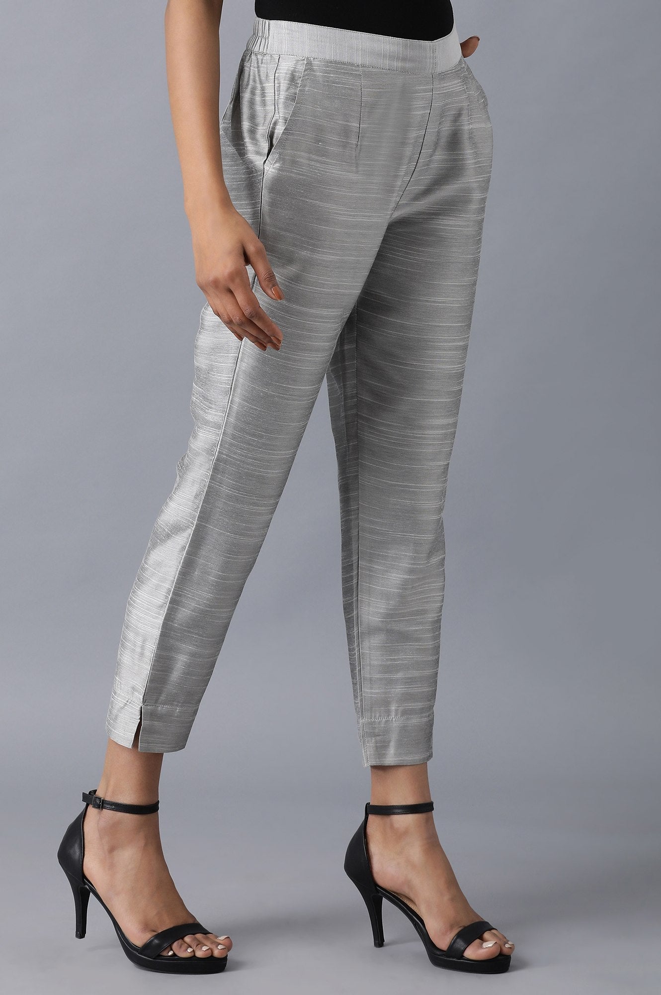 Grey Solid Straight Fit Woven Trousers With Side Pockets