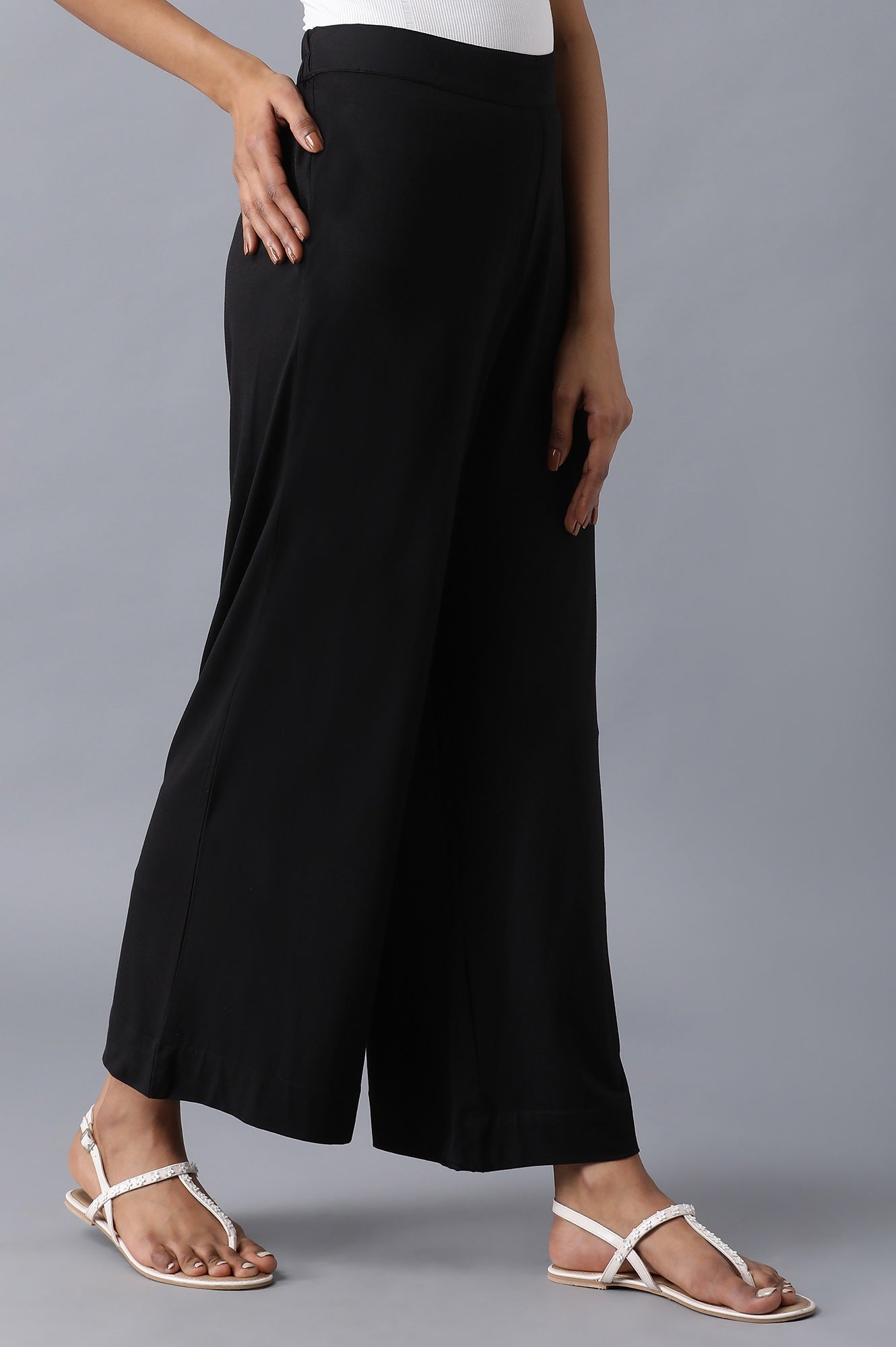 Black Solid Straight Fit Cotton Palazzo