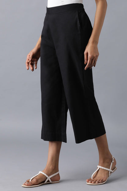 Black Solid Straight Fit Cotton Culottes With Side Pockets