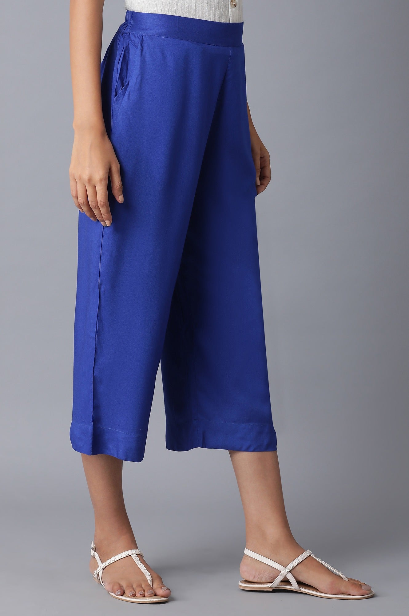 Blue Solid Straight Fit Culottes With Elasticated Waist