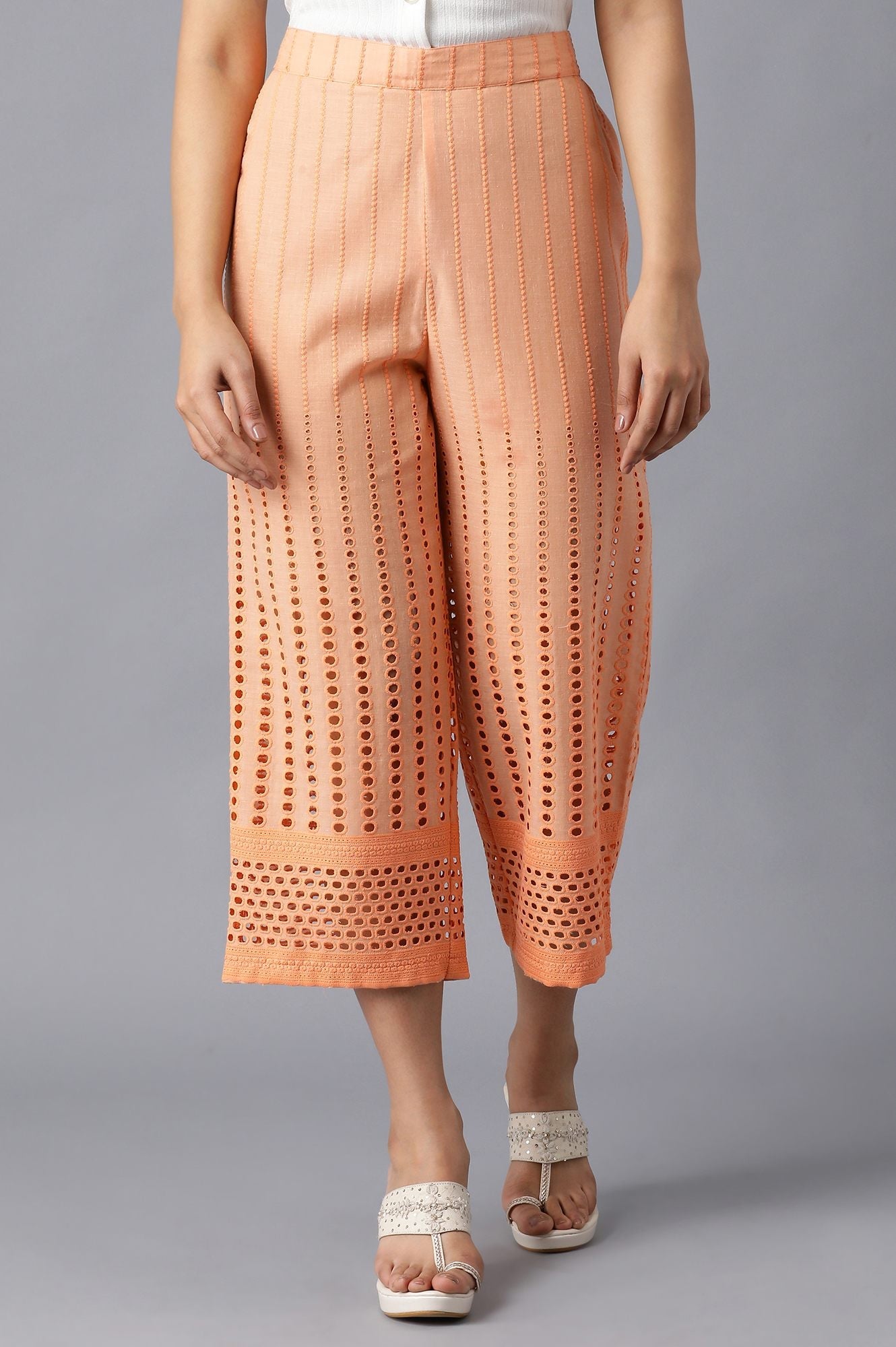 Peach Solid Straight Fit Cotton Culottes With Pleated Pockets