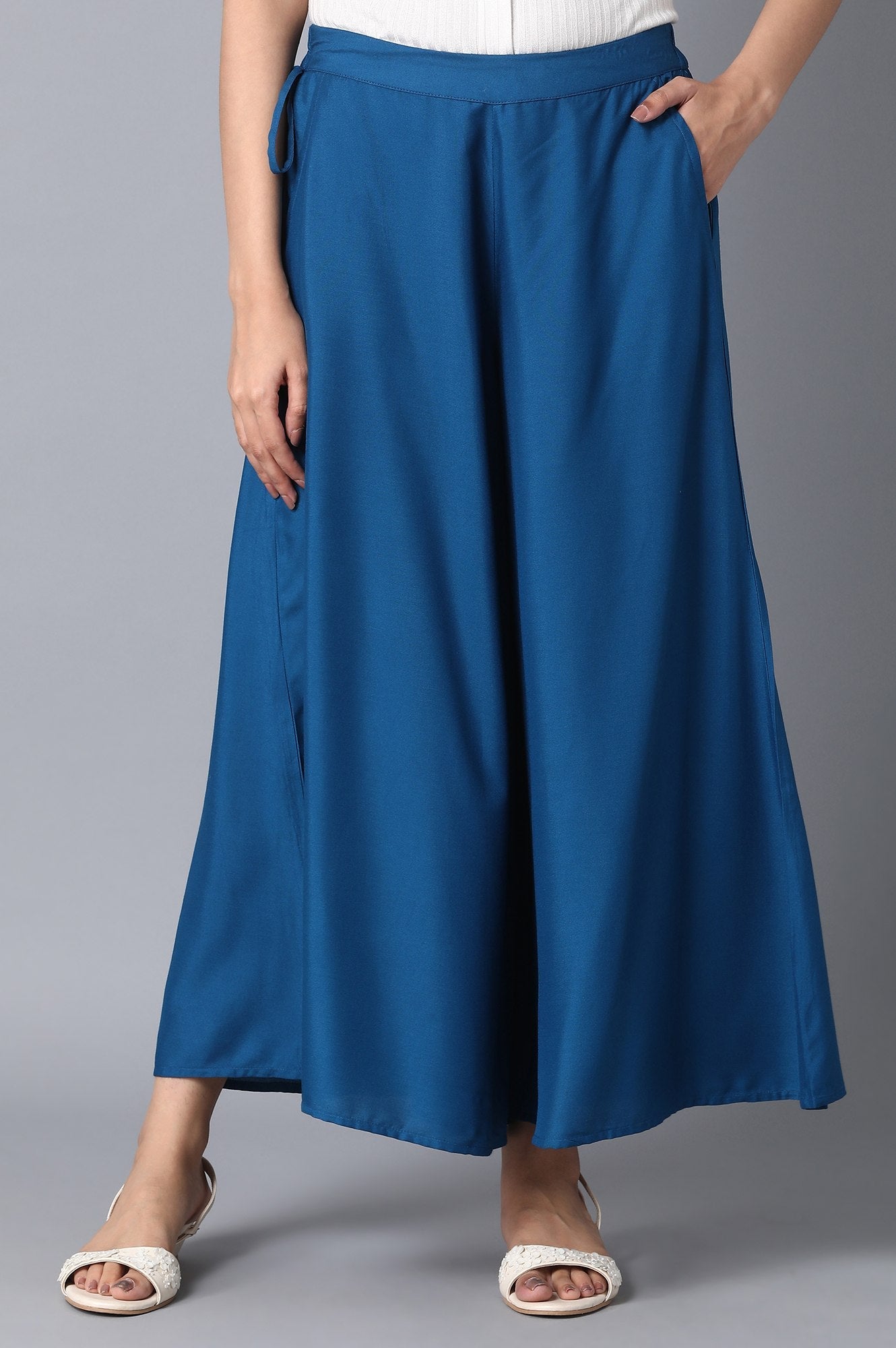 Blue Solid Flared Cotton Culottes With Elasticated Waist