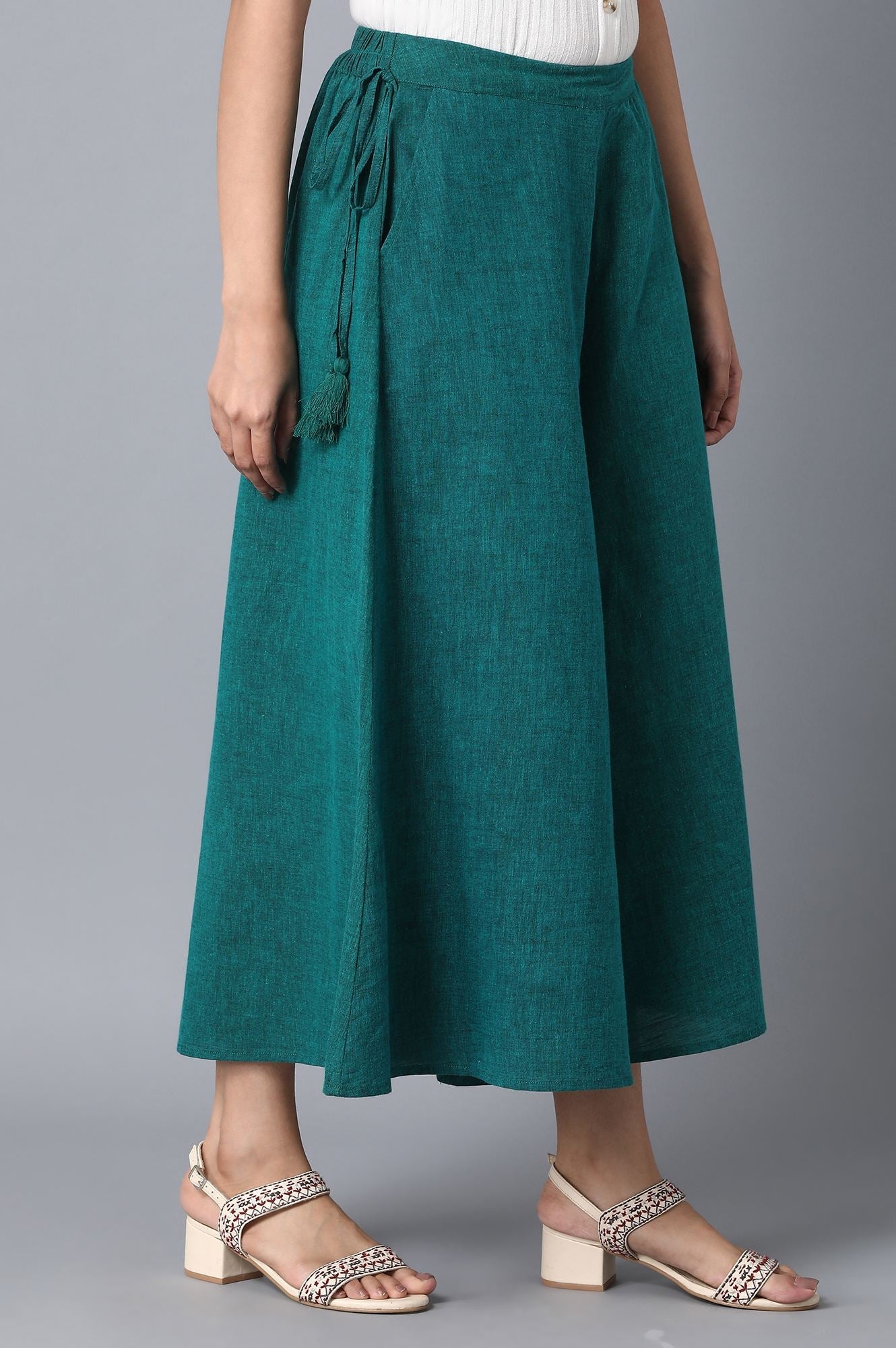 Muted Sage Green Solid Flared Cotton Culottes With Side Pockets