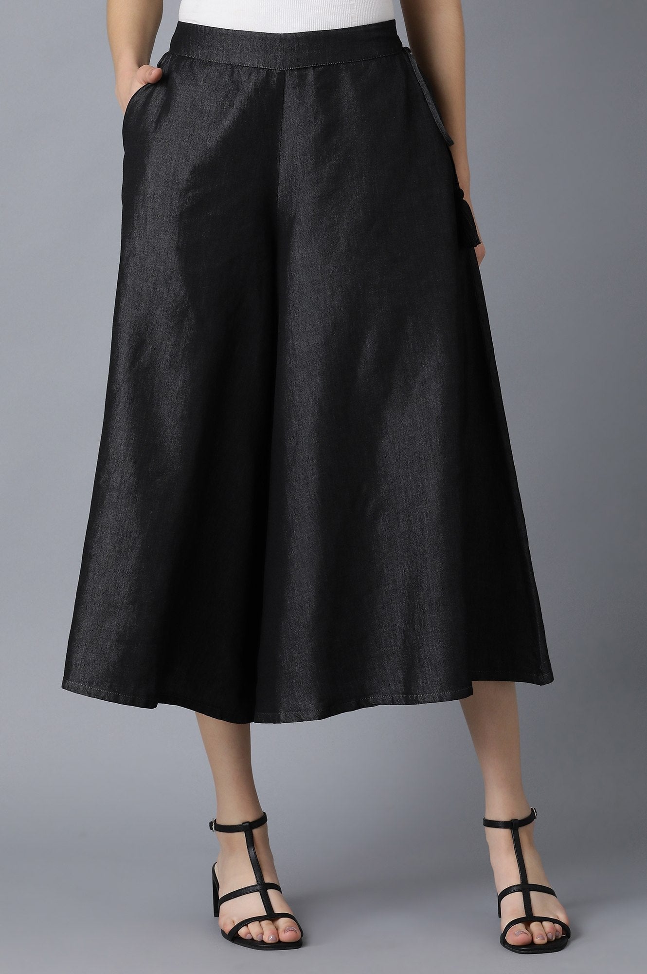 Black Solid Flared Cotton Culottes With Elasticated Waist