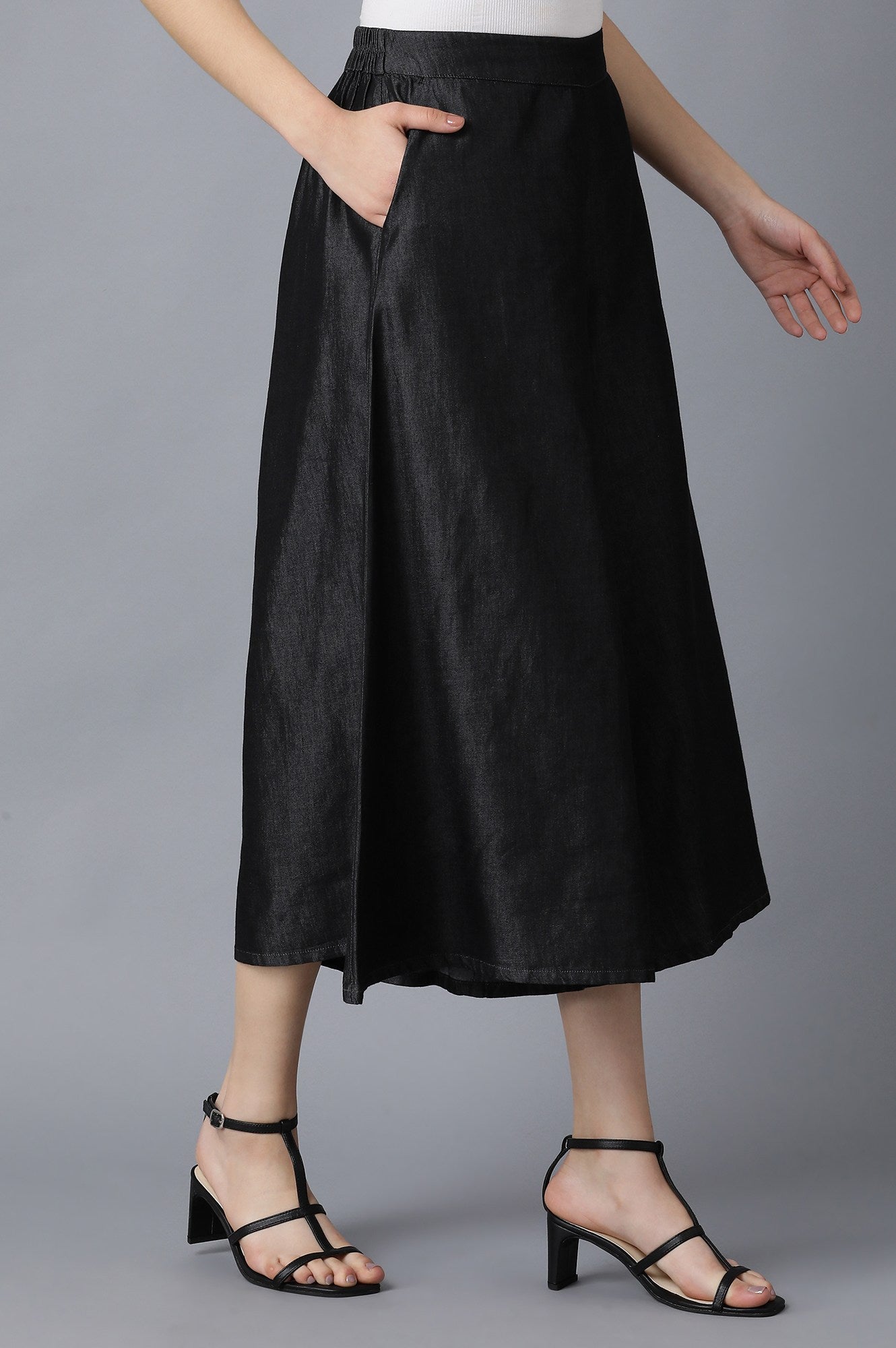 Black Solid Flared Cotton Culottes With Elasticated Waist