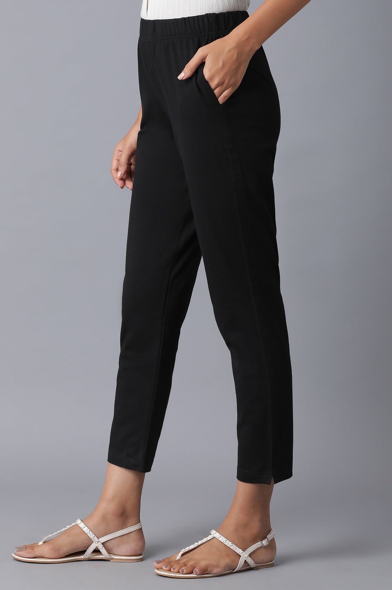Black Solid Straight Fit Cotton Pants With Elasticated Waistband