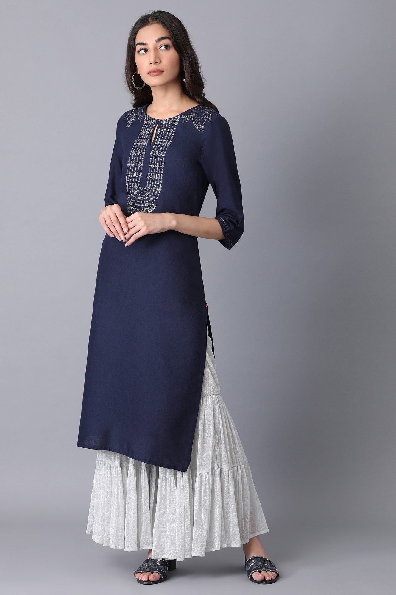 Silver Solid Flared Woven Palazzo With Elasticated Waist