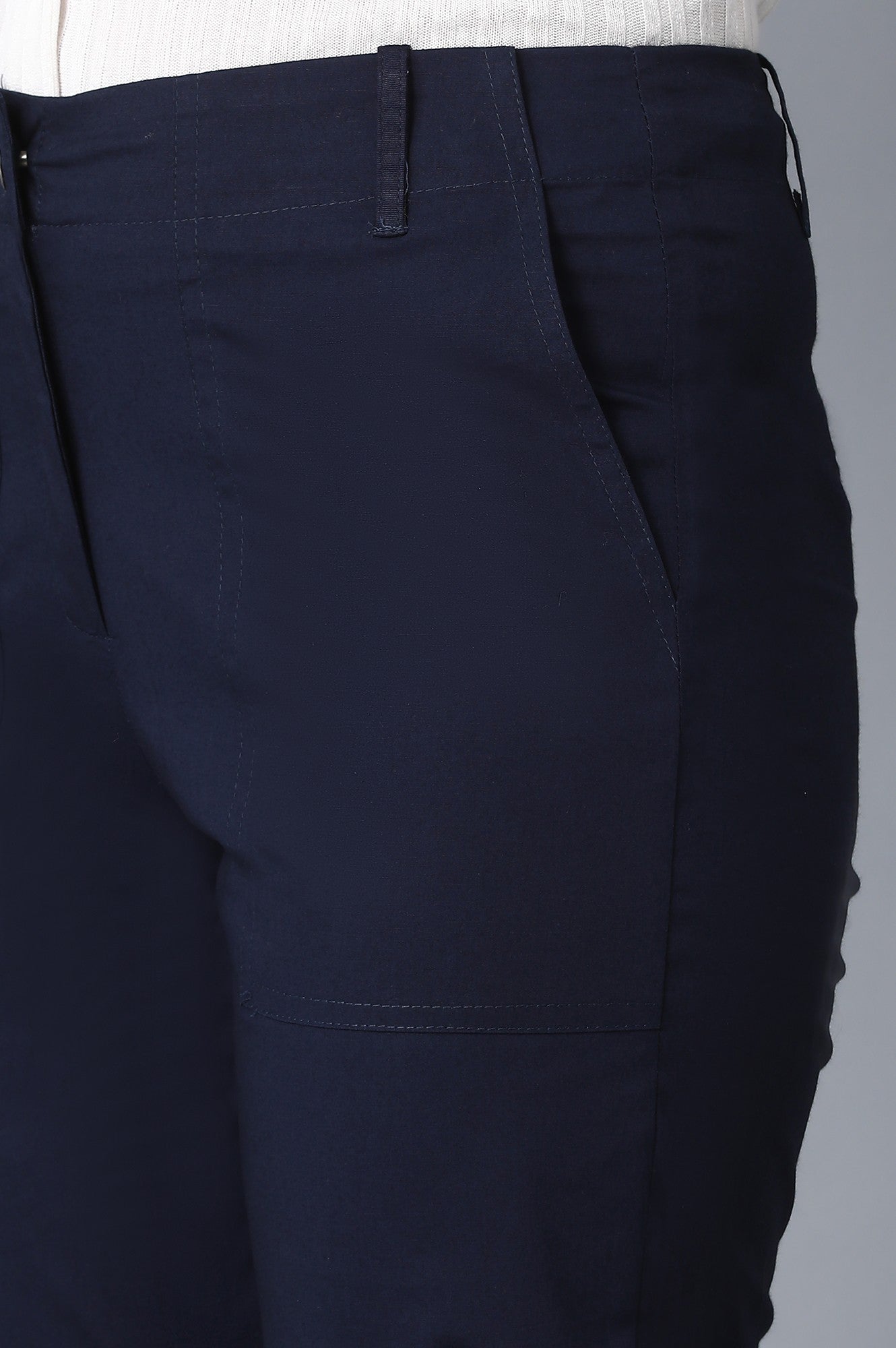 Navy Blue Solid Slim Fit Cotton Pants With Front Zip Closure