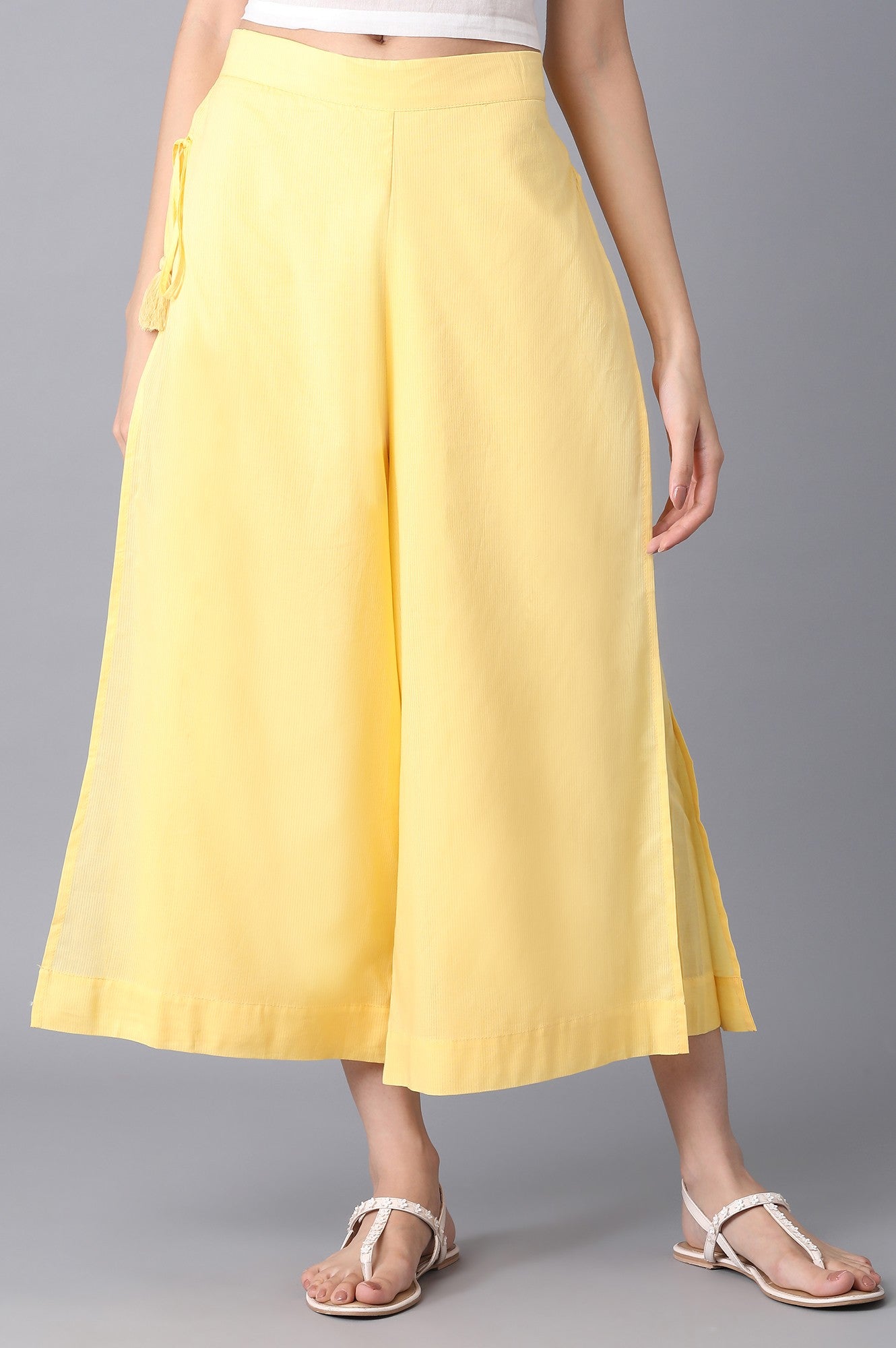 Yellow Solid Wide Leg Cotton Culottes With Drawstring Detail