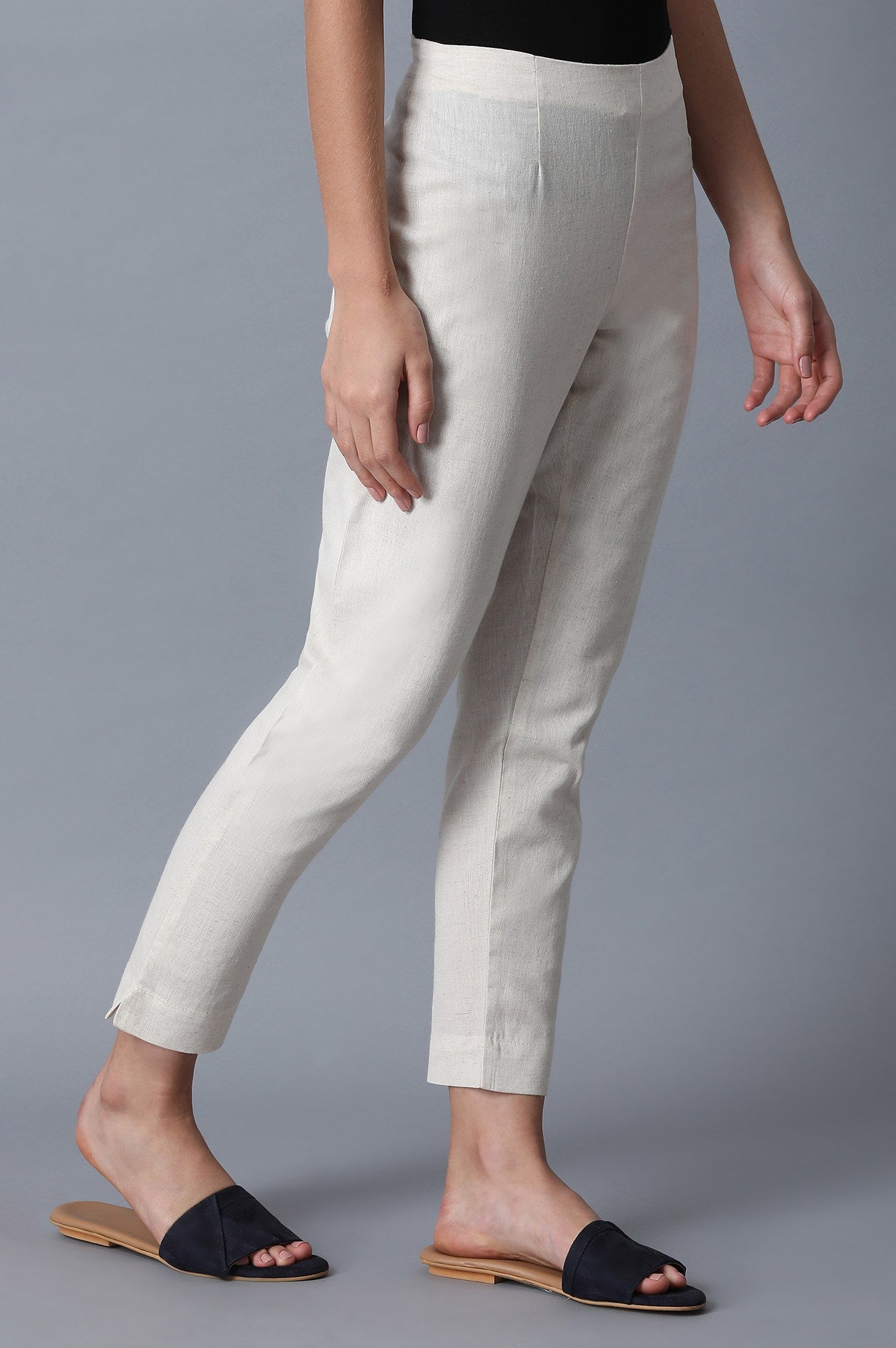 White Solid Mid-Rise Cotton Flax Slim Pants