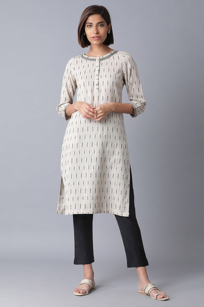 Black Solid Slim Fit Trousers