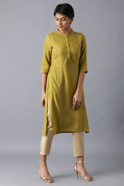 Green Mandarin Neck Embroidered kurta