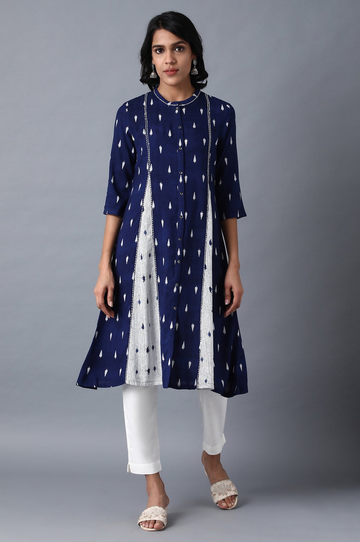 Blue Mandarin Neck Printed kurta - XS