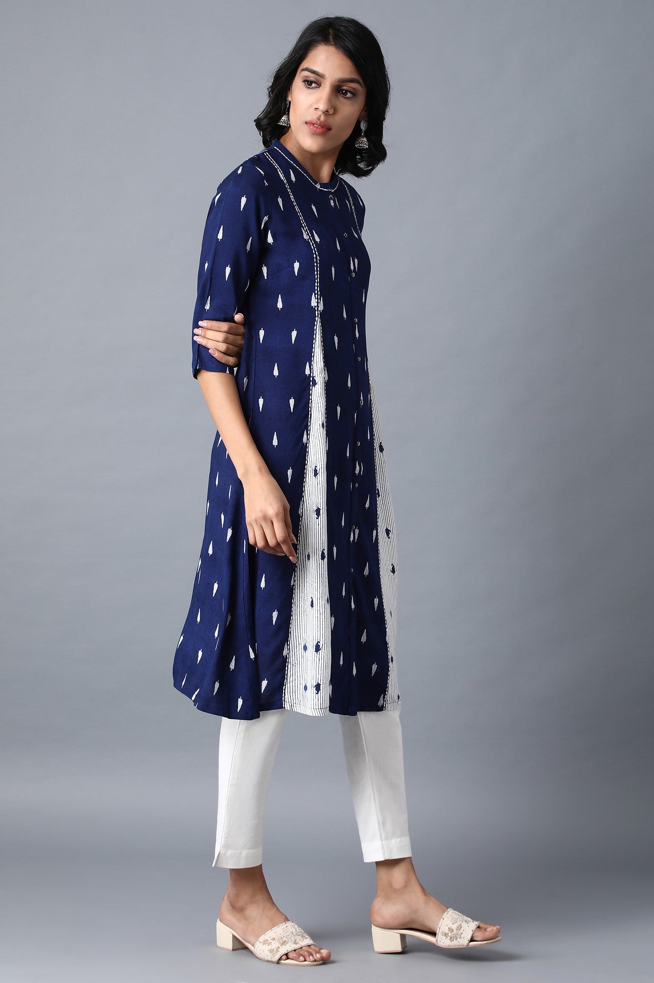 Blue Mandarin Neck Printed kurta