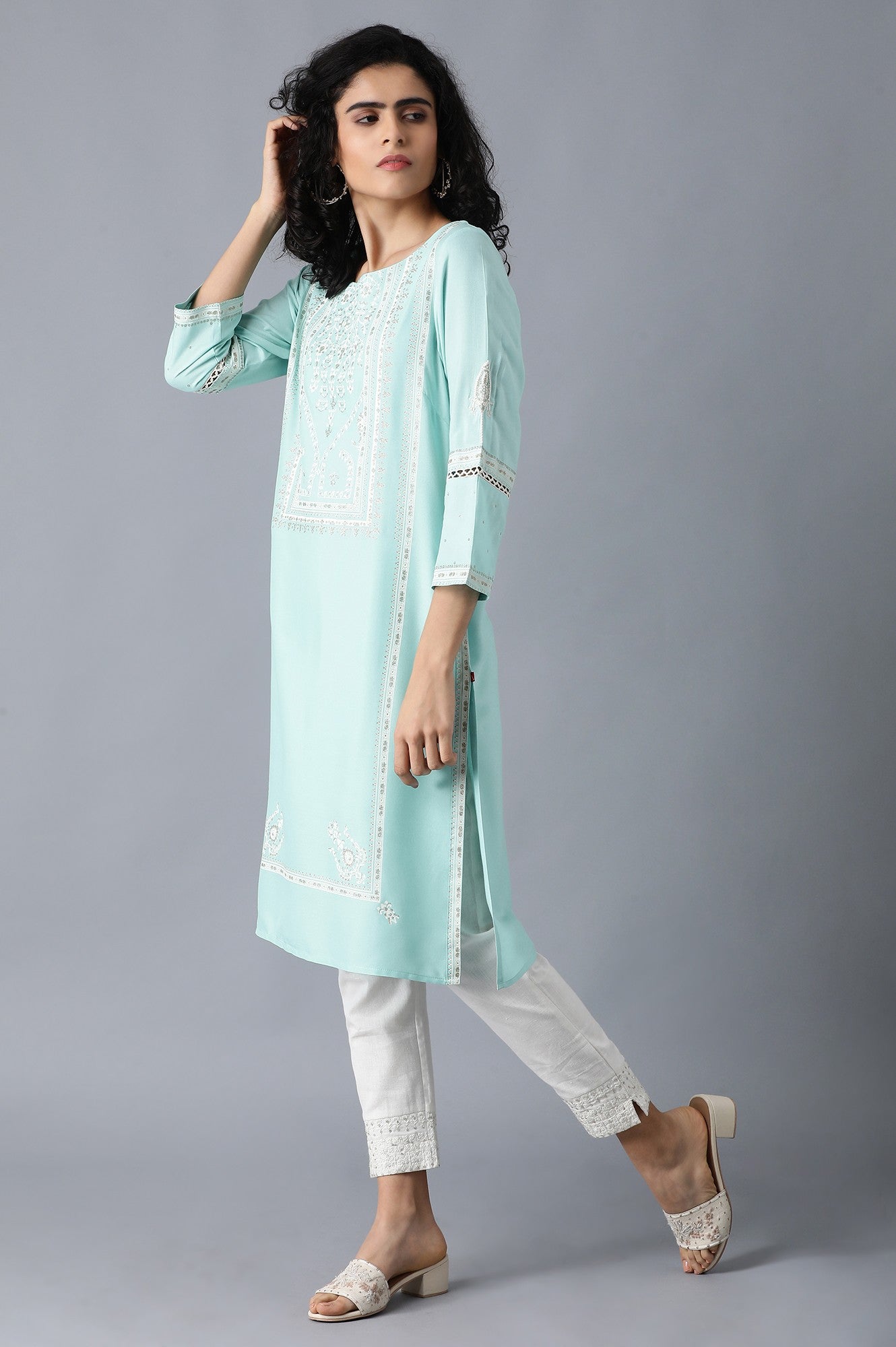Blue Round Neck Glitter Printed Livaeco kurta