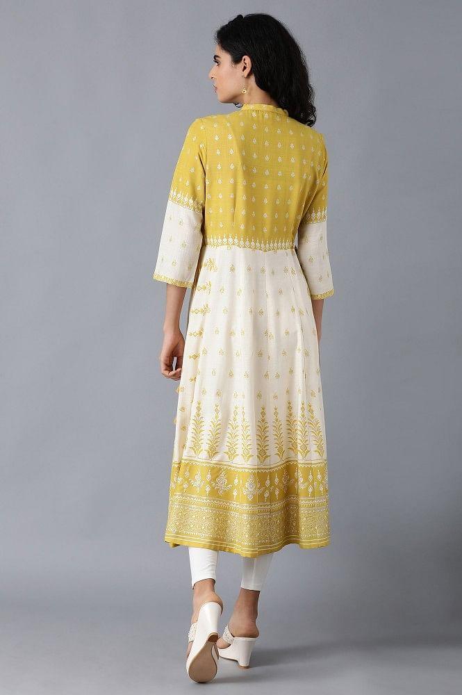 Green Mandarin neck Embroidered kurta - wforwoman