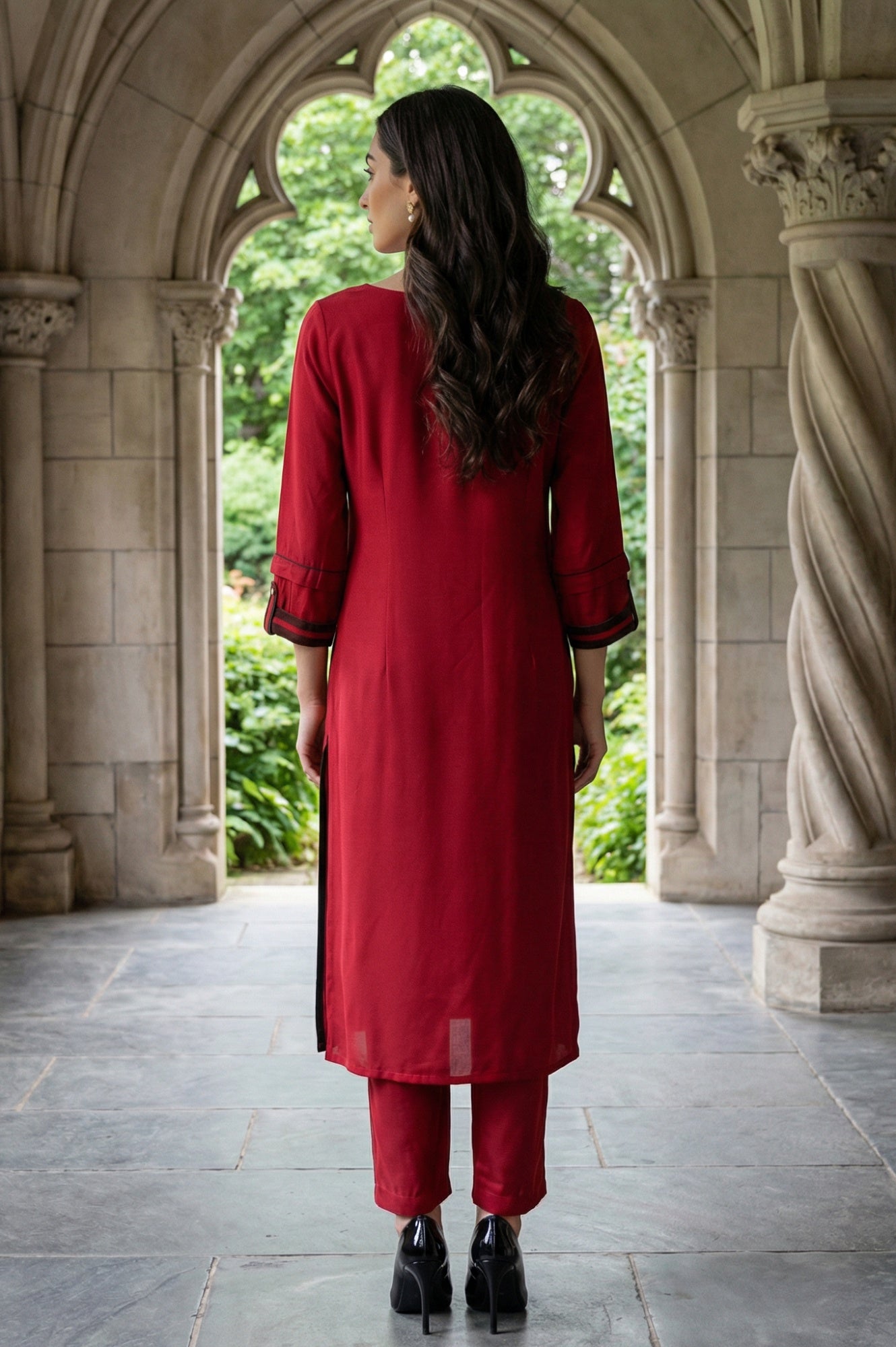 Red Geometric Printed Keyhole Neckline Rayon Straight Kurta