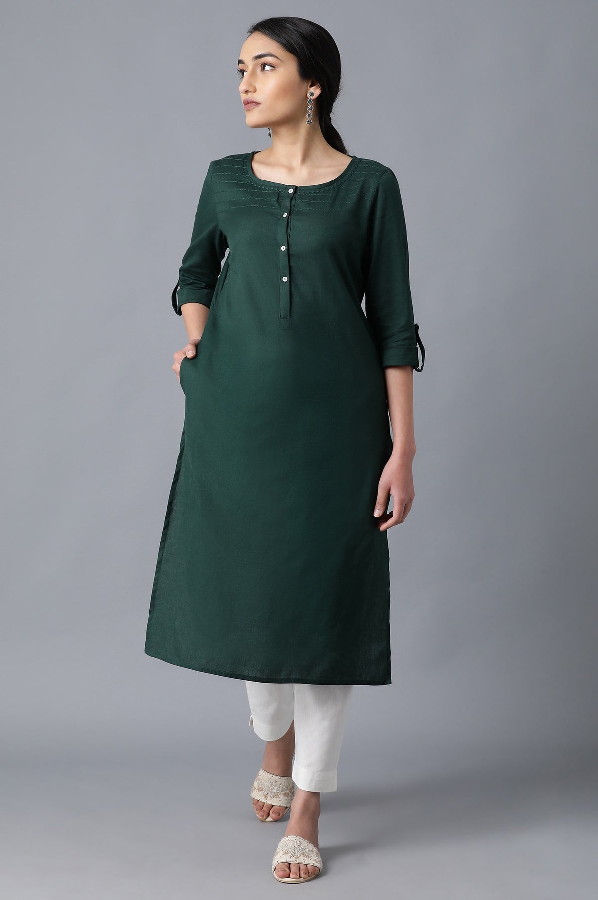 Green Round Neck Solid kurta - S