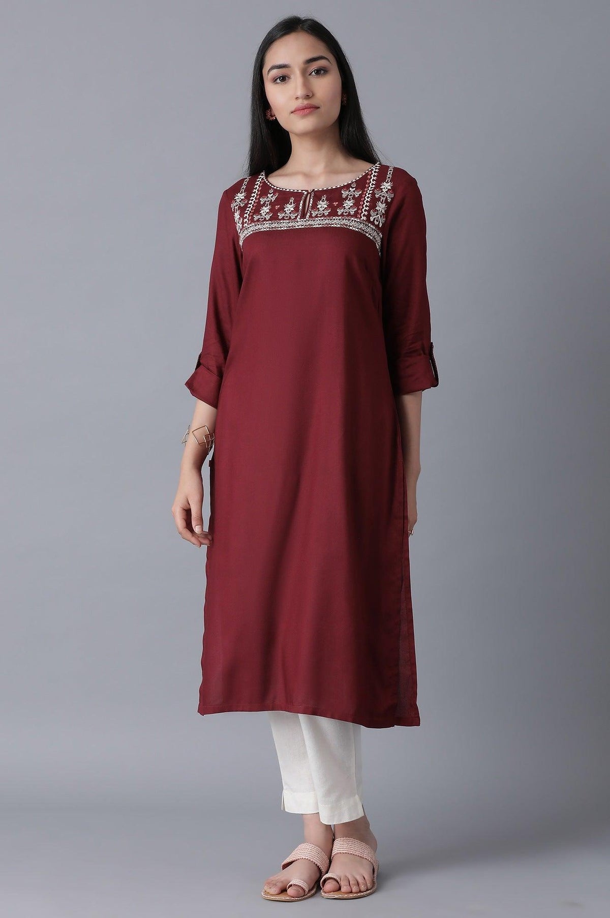 Maroon Embroidered straight kurta - XL