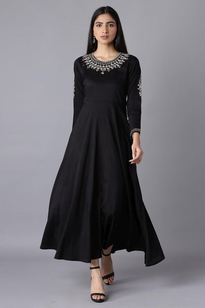 Black Dress with Embroidery - wforwoman