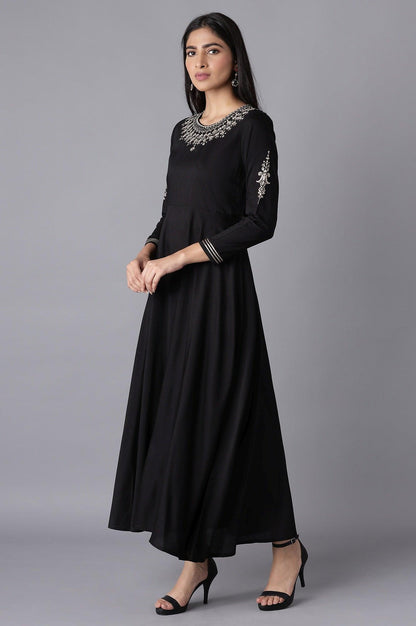 Black Dress with Embroidery - wforwoman