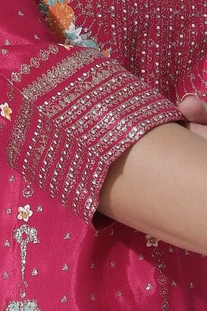 Magenta Shantung Embellished Kurta And Green Printed Parallel Pants