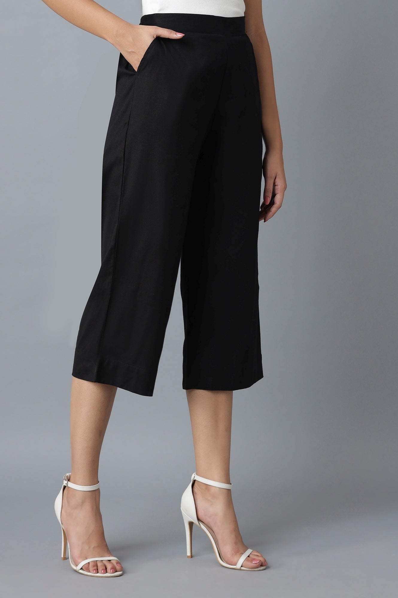 Black Solid Straight Fit Cotton Culottes With Elasticated Waist