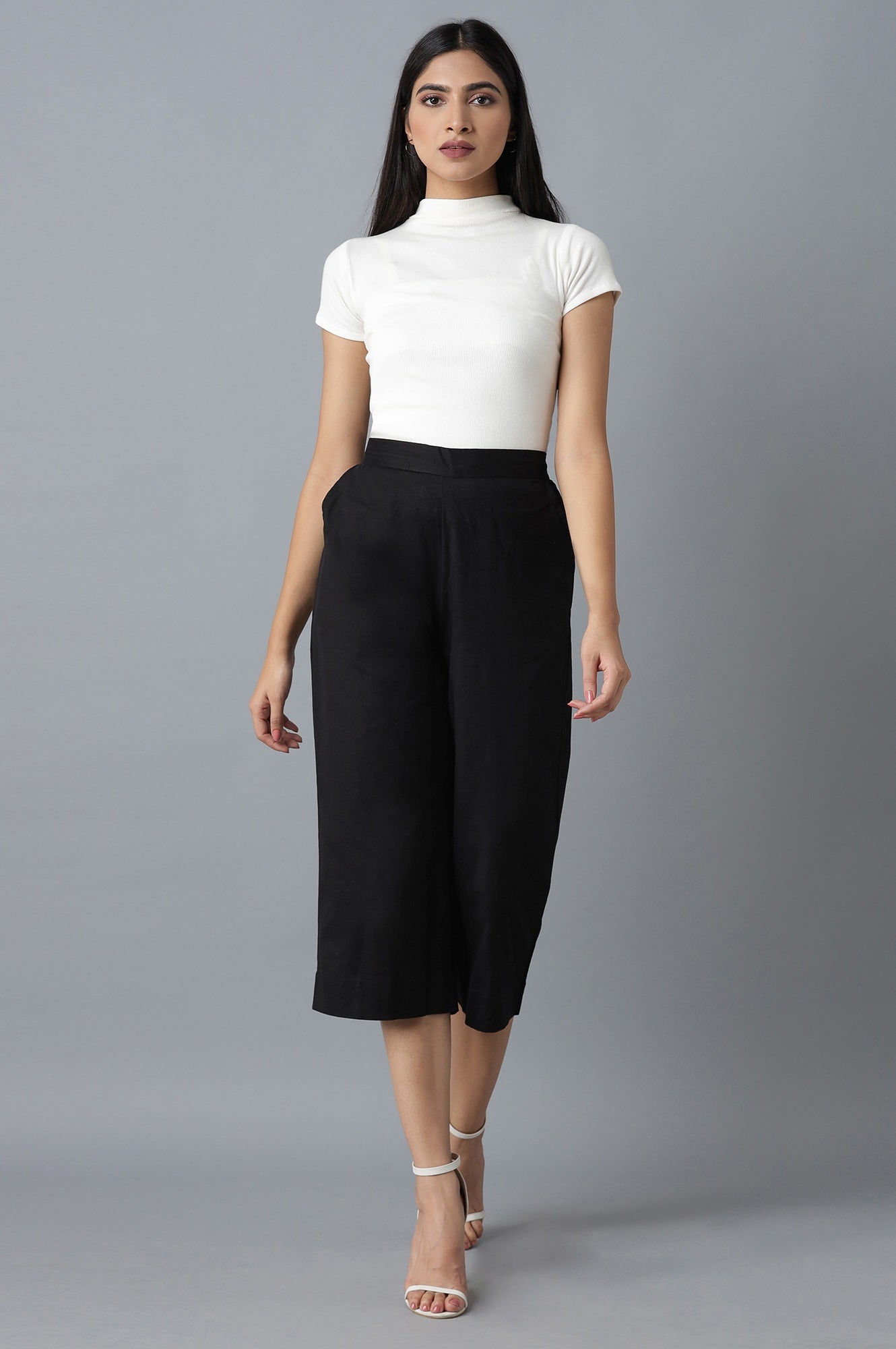 Black Solid Straight Fit Cotton Culottes With Elasticated Waist
