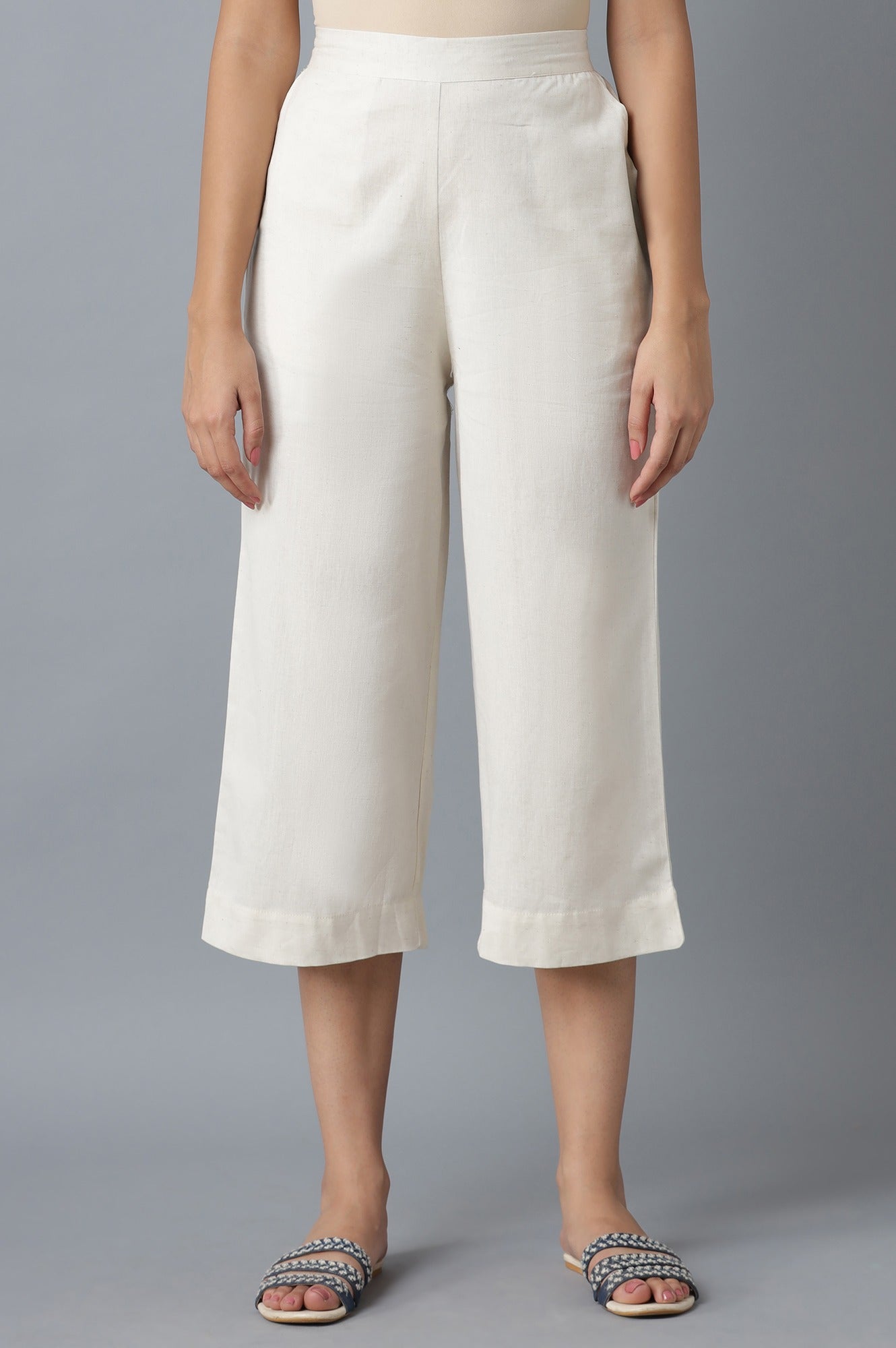 Off White Solid Straight Fit Cotton Culottes With Elasticated Waist