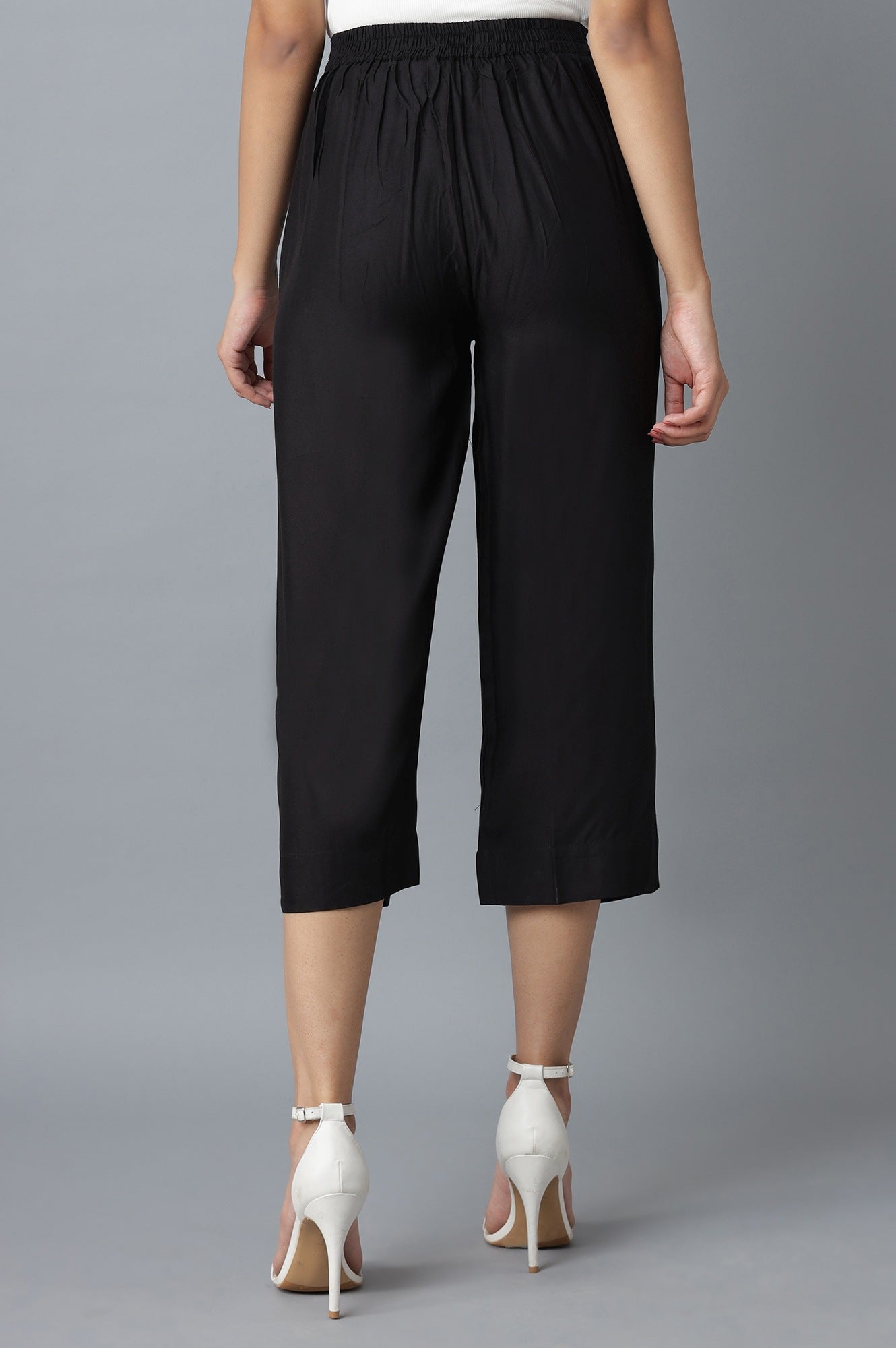 Black Solid Straight Fit Cotton Culottes With Elasticated Waist