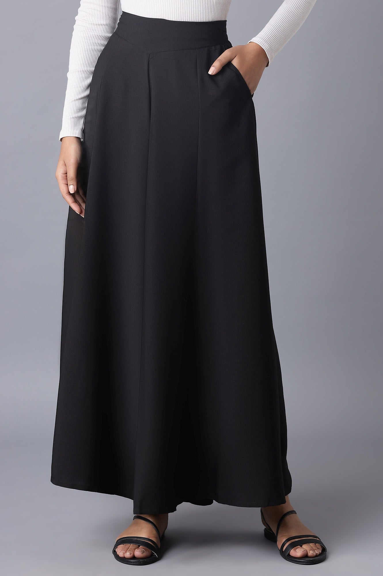 Black Solid Flared Woven Palazzo With Elasticated Waist