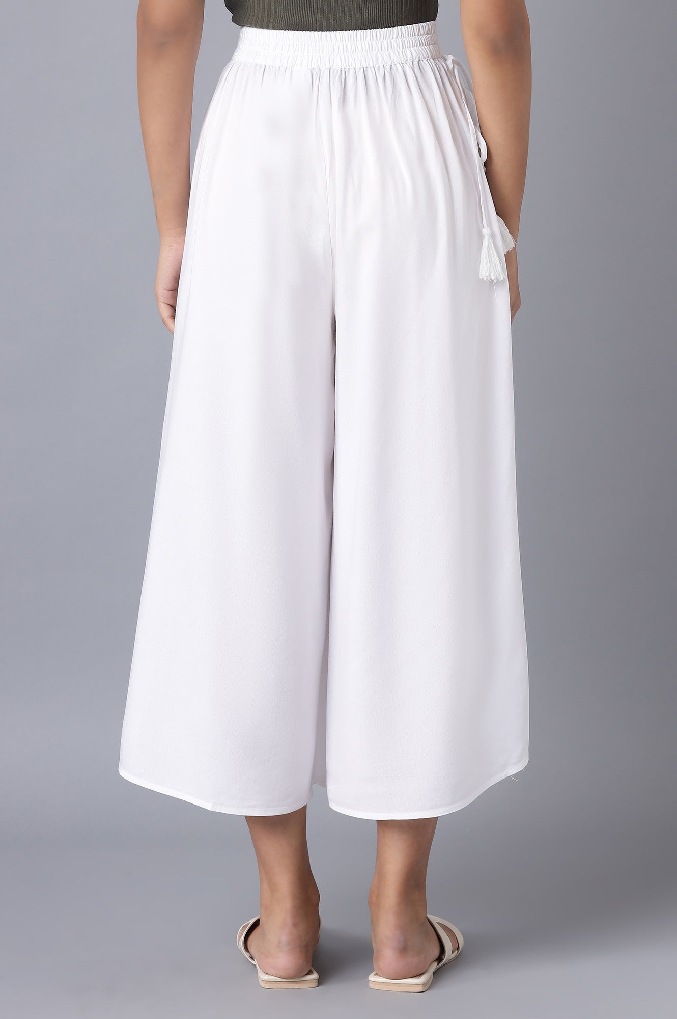 White Solid Flared Culottes With Drawstring