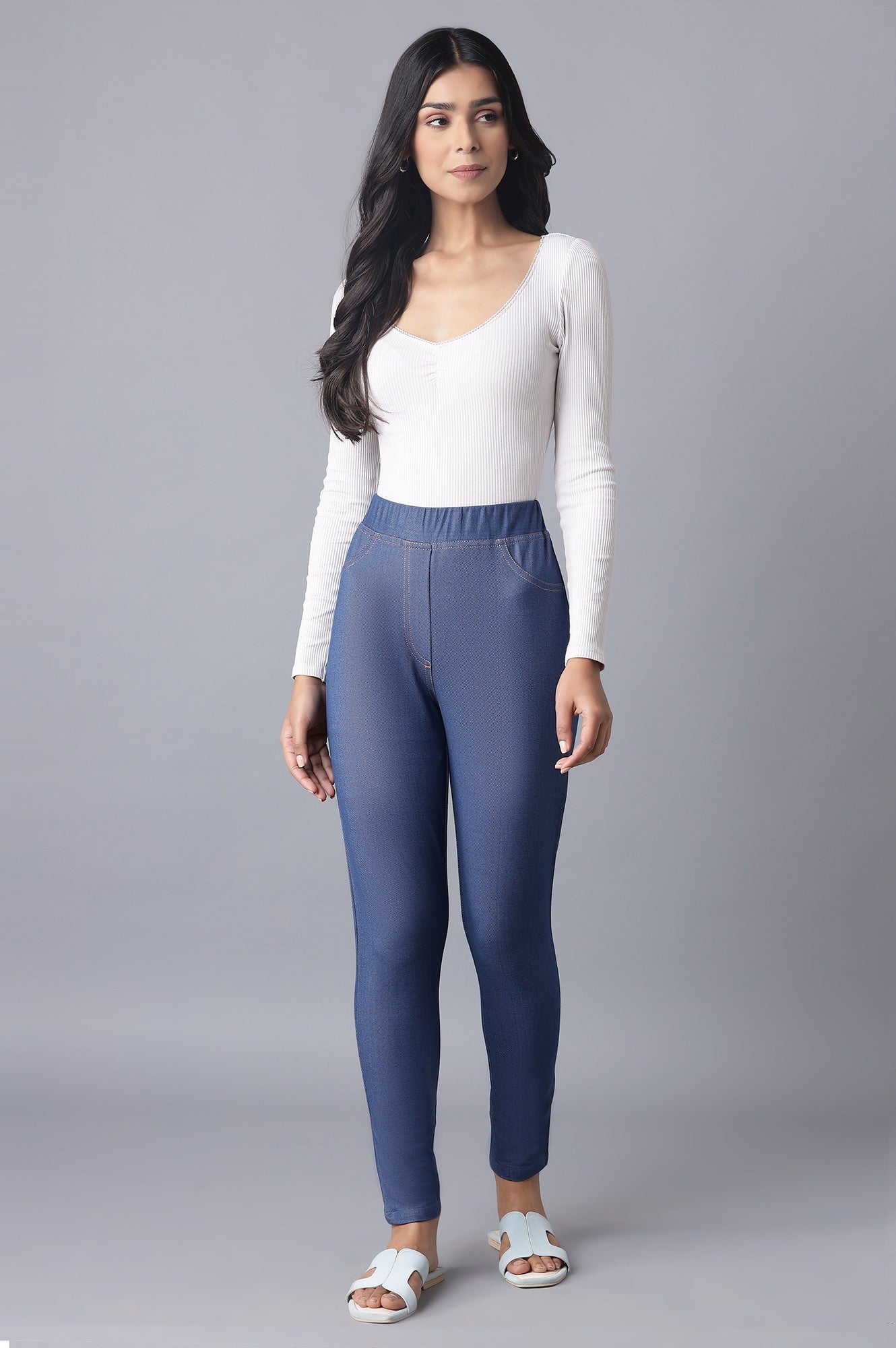 Blue Solid Skinny Fit Cotton Jeggings With Elasticated Waist